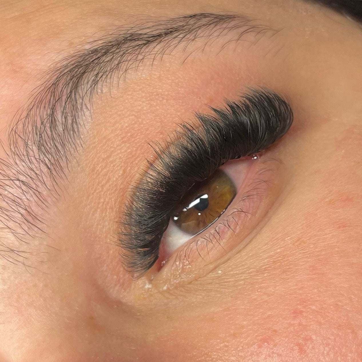 Cils préfaits | 24 D | Pose extra volume 🖤 8 à 14 mm