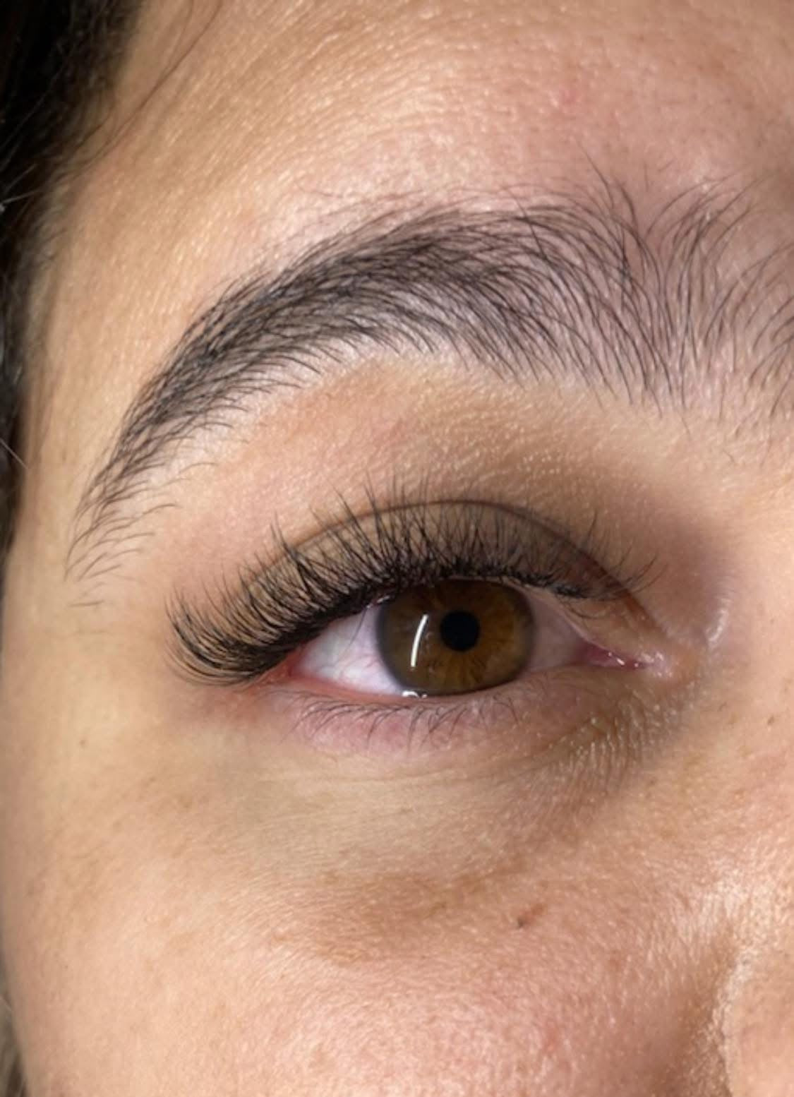 Carte cadeau numérique | Pose de cils par Sandrinna à Sainte-Anne-des-Plaines