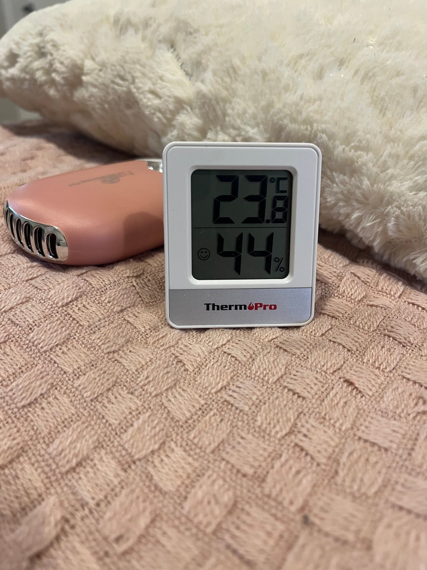 Colle à cils | 1 seconde | Entre 35 et 50 % d’humidité